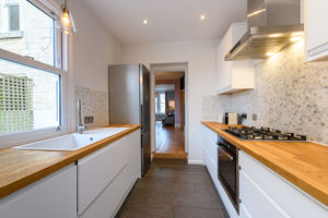 Kitchen- click for photo gallery